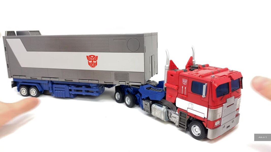 Transformers Masterpiece MPM 12 Optimus Prime  (16 of 19)